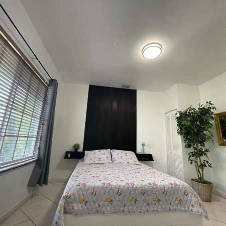 Private Suite Next To Calle Ocho Miami Kültér fotó